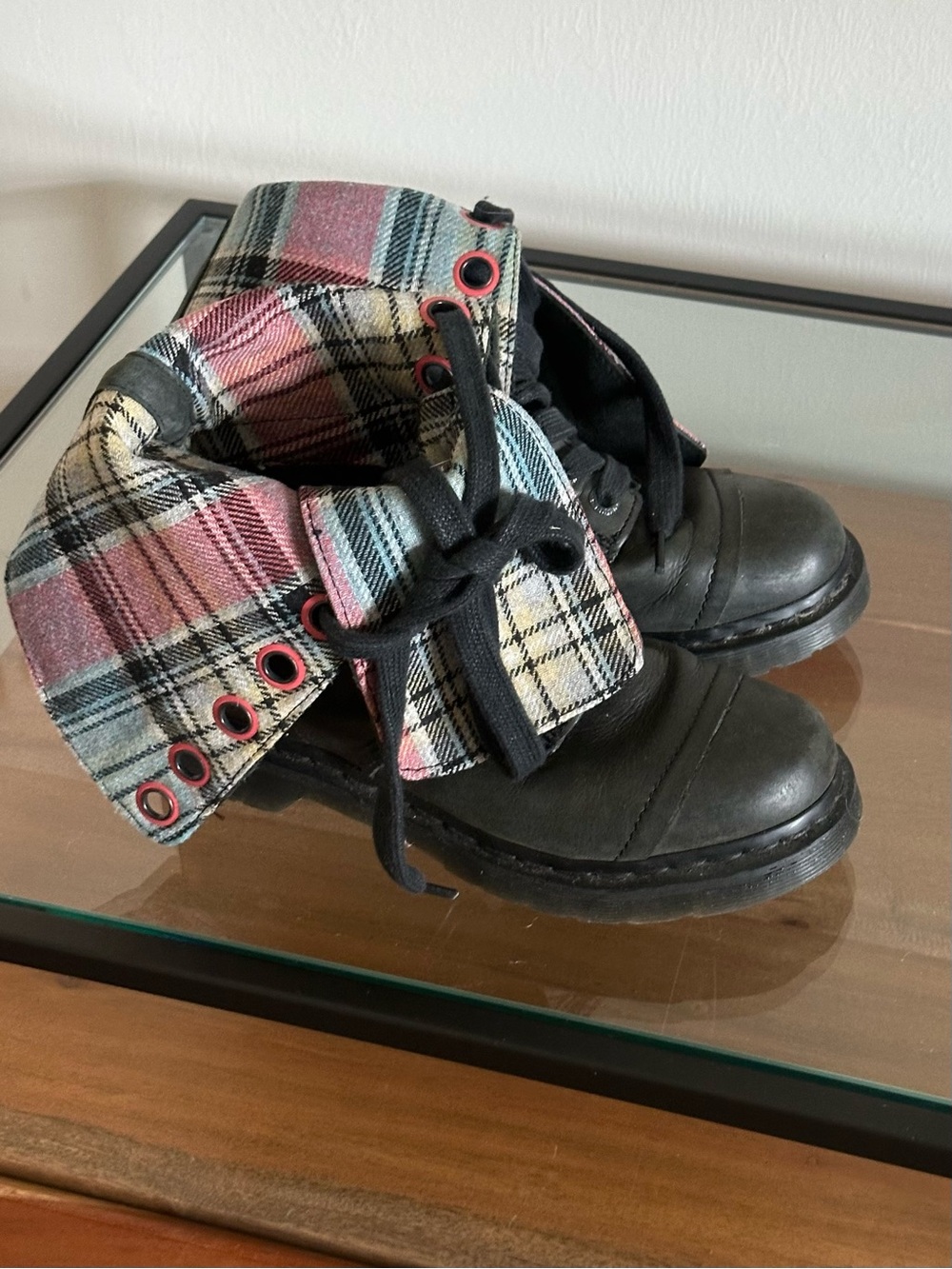 RARE Dr Martens Aimilita Triumph Mirage Tartan 1914 Plaid Boots US 7